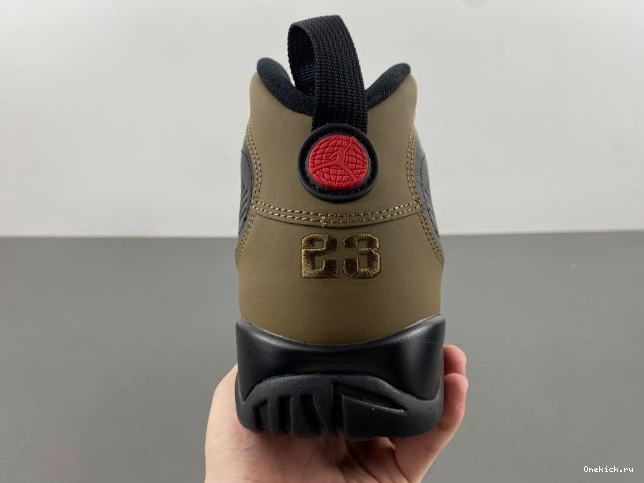 One Kick 9 HV4794-030 Air Olive Jordan 0716